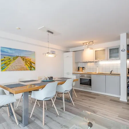 Augusta, 10 * Boltenhagen (Ostseebad)